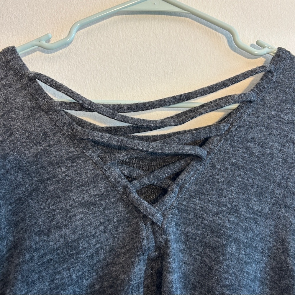 Torrid Super Soft Plush Lace-Up Back Tunic Sweatshirt Size 2 - Picture 4 of 7